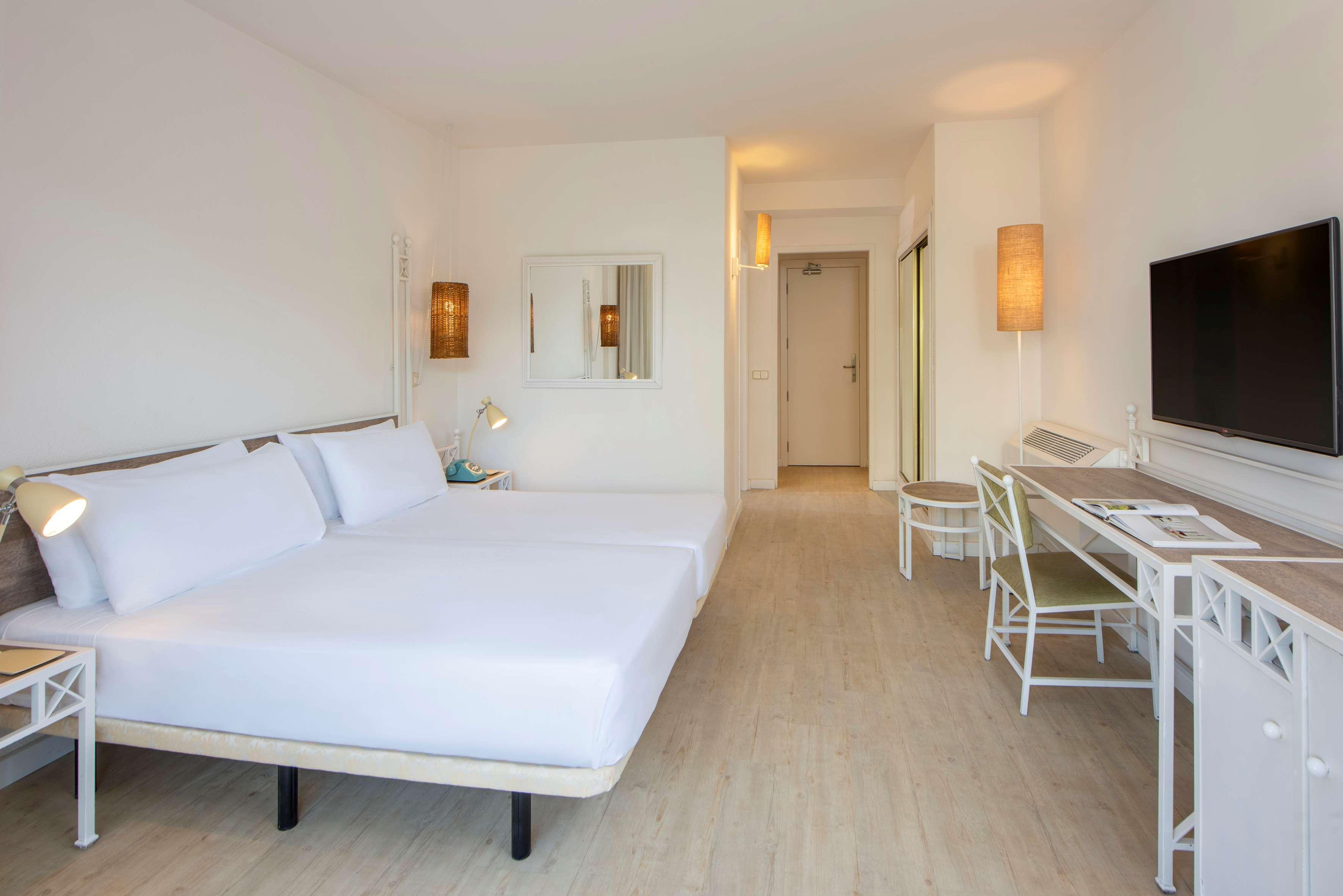 Innside By Meliá Cala Blanca